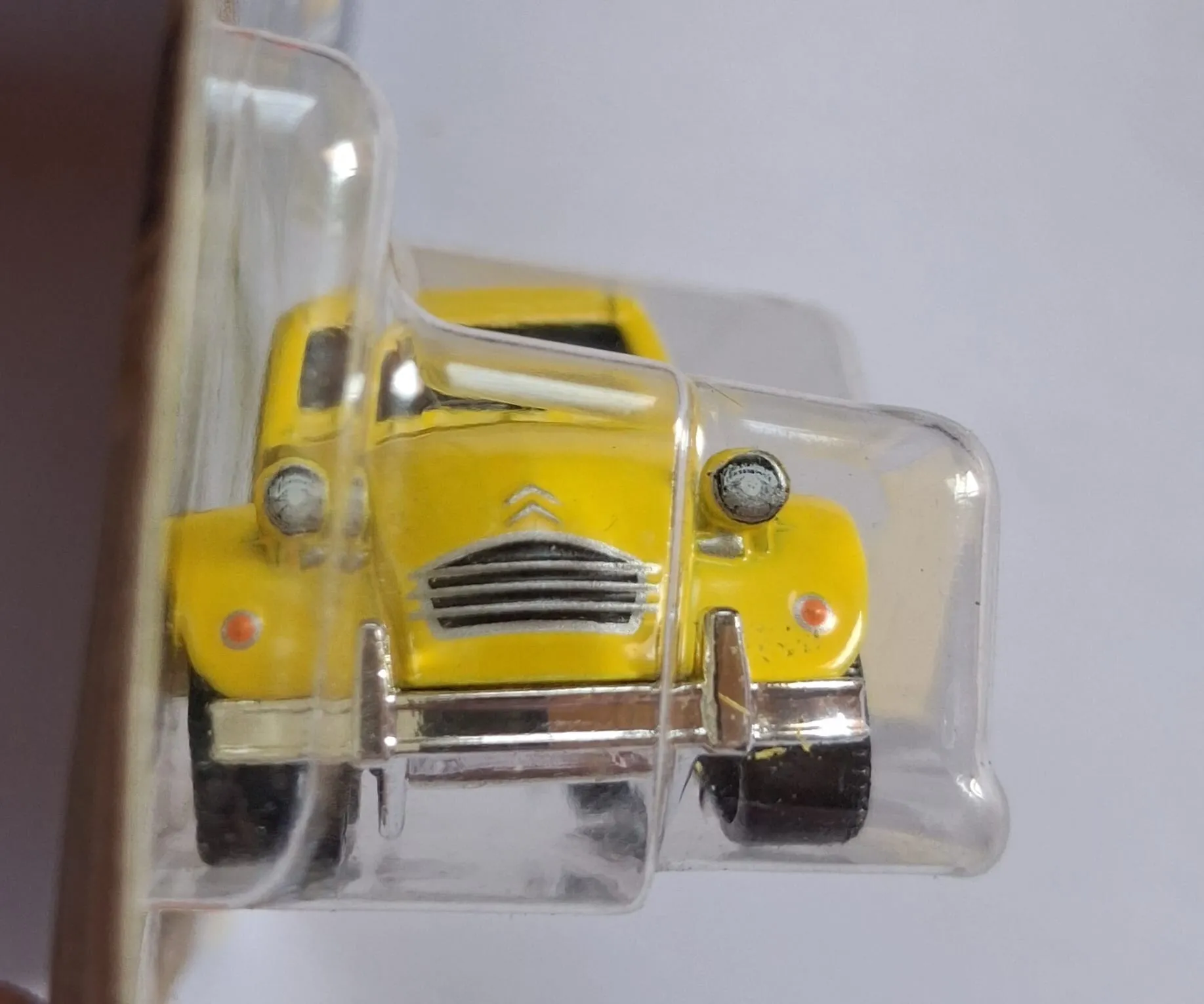Matchbox 1970 Citroën 2CV — Yellow (2026) 3 Matchbox Citroen 2cv