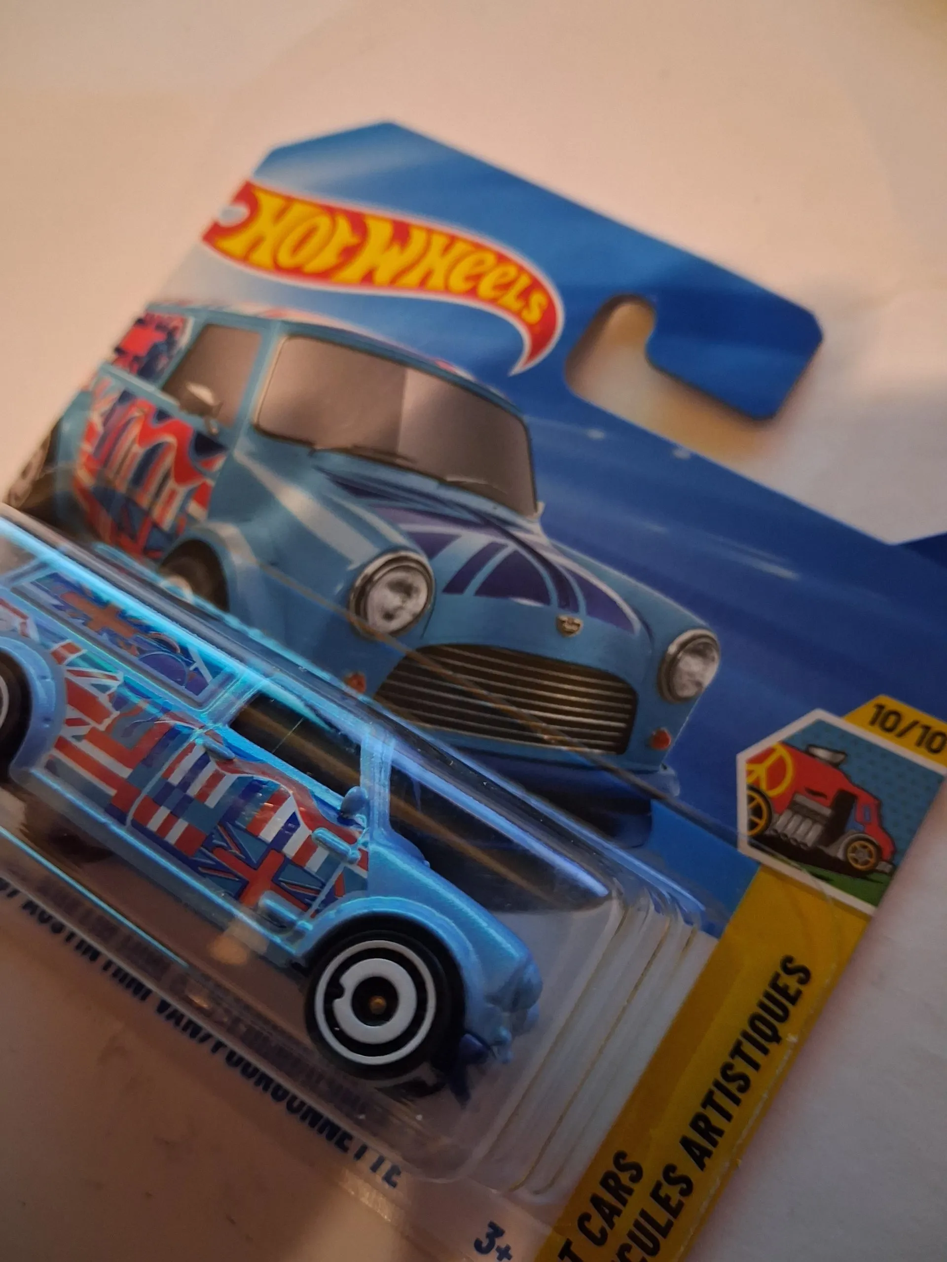 Hot Wheels 67 Austin Mini Van