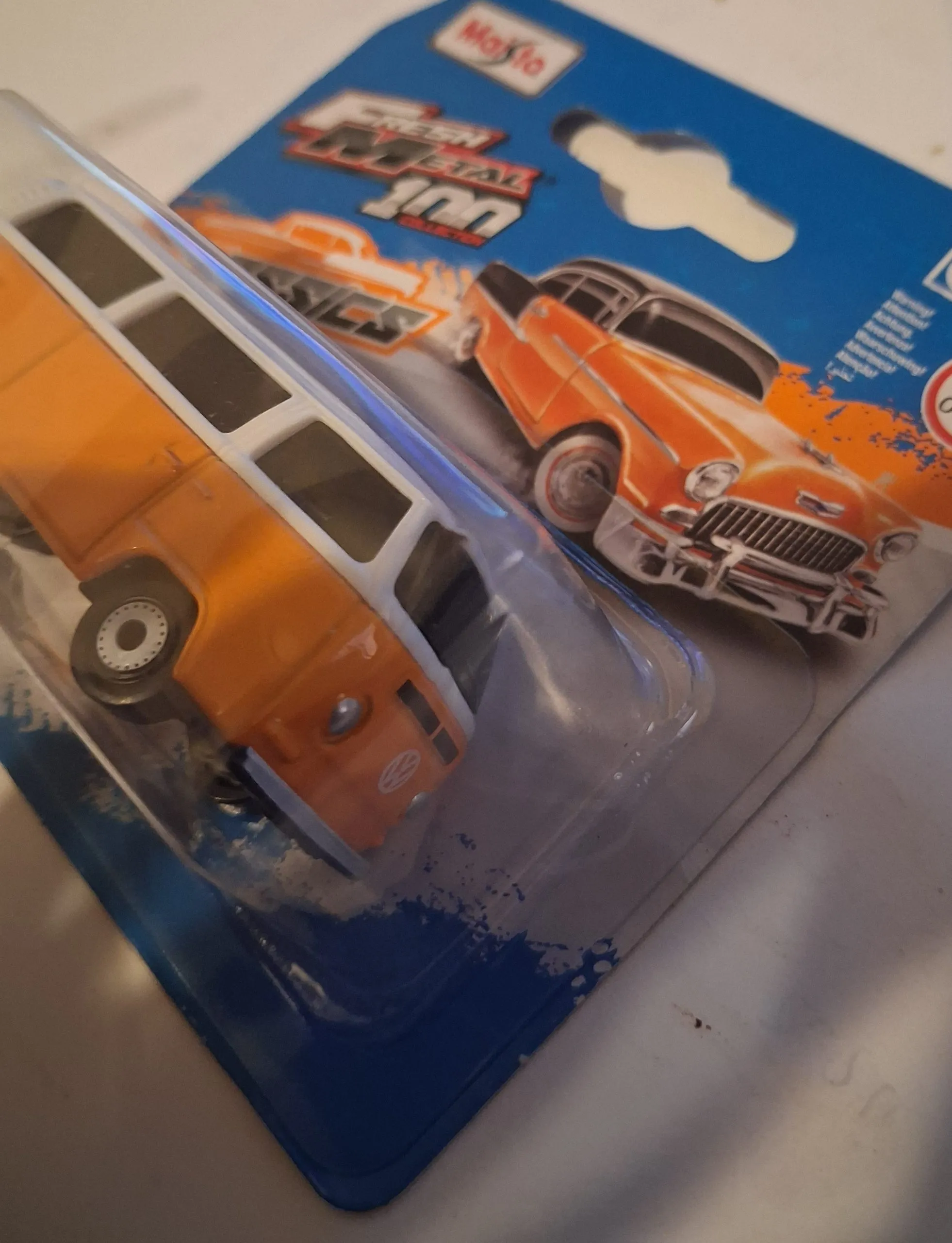 Maisto Volkswagen Kombi