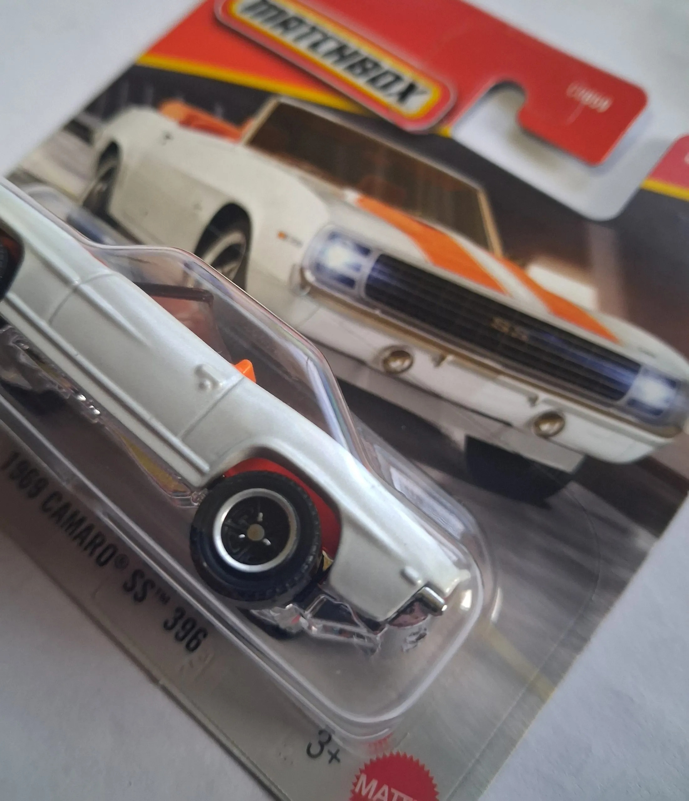 Matchbox 1969 Camaro SS 396 – Mainline 56/125 (White) 3 Matchbox Camaro SS