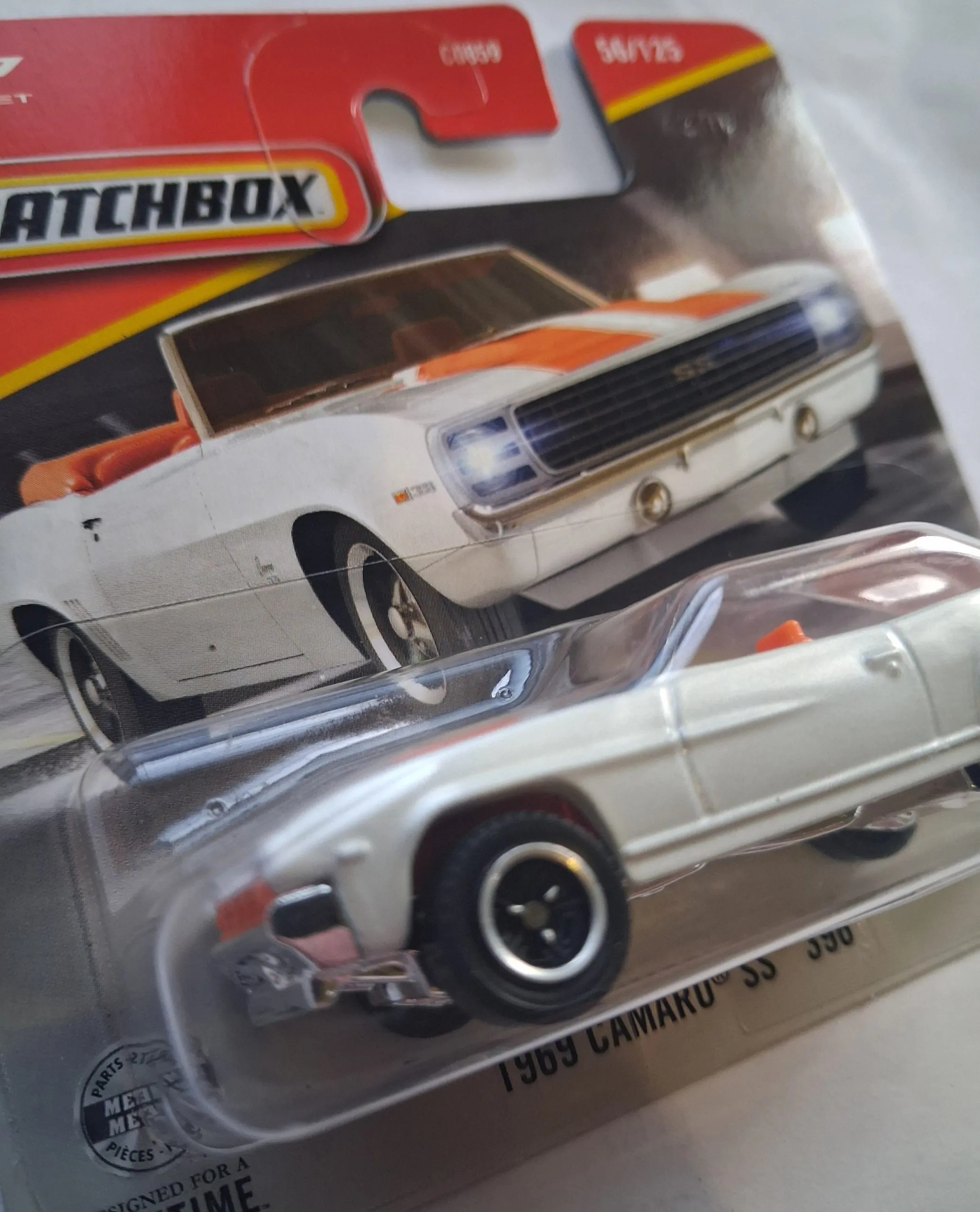 Matchbox 1969 Camaro SS 396 – Mainline 56/125 (White) 2 Matchbox Camaro SS