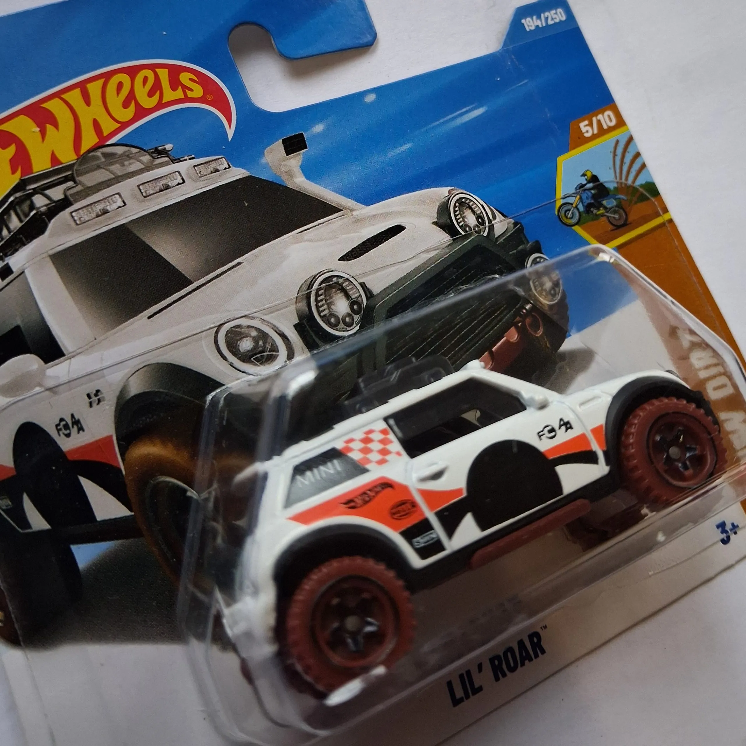 Hot Wheels Lil' Roar – HW Dirt 194/250 (White) 2 Hot Wheels Lil Roar