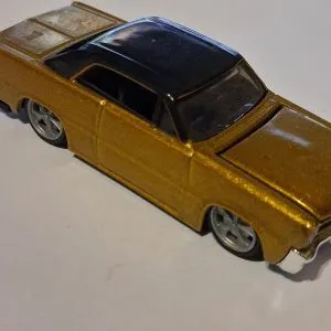 236 Burago 1965 Pontiac