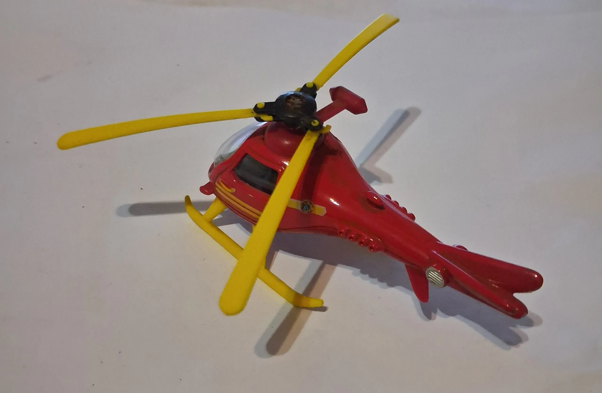 Red & Yellow Diecast Helicopter 2 239a Red Yellow Diecast Helicopter