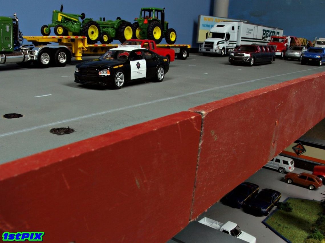 Spark vs Minichamps: Which Should You Choose in South Africa? — South African collector guide