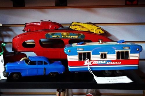 Vintage vs Modern: Which Should You Choose in South Africa? — South African collector guide