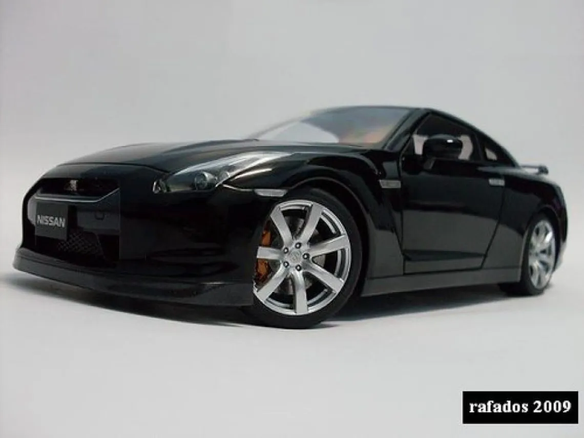 What Is An AUTOart 1:18 GT-R Worth in South Africa? — South African collector guide