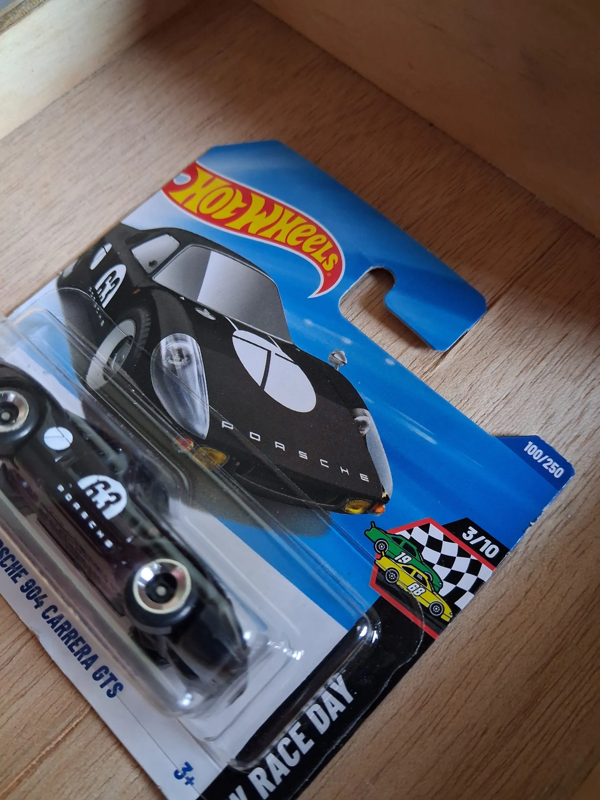 Hot Wheels Porsche 904 Carrera Gts diecast model