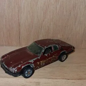 Hot Wheels Jaguar Xjs diecast model
