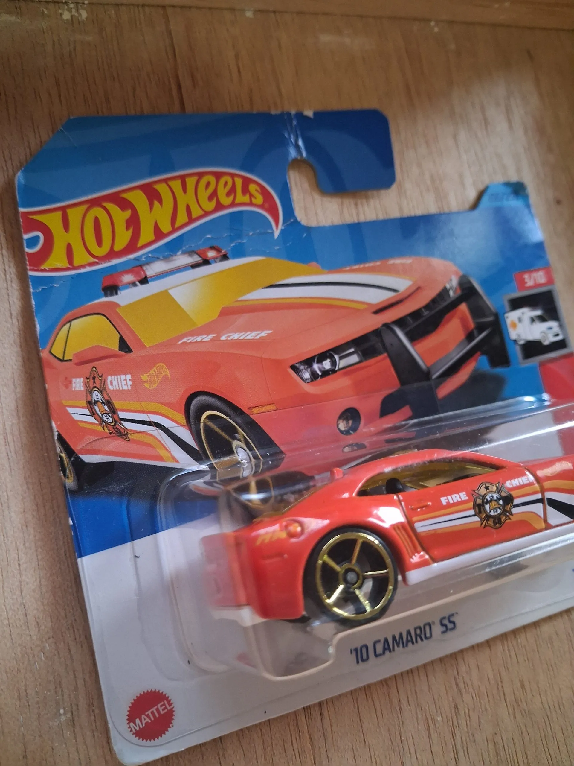Hot Wheels '10 Camaro SS 3 Hot Wheels 10 Camaro Ss diecast model