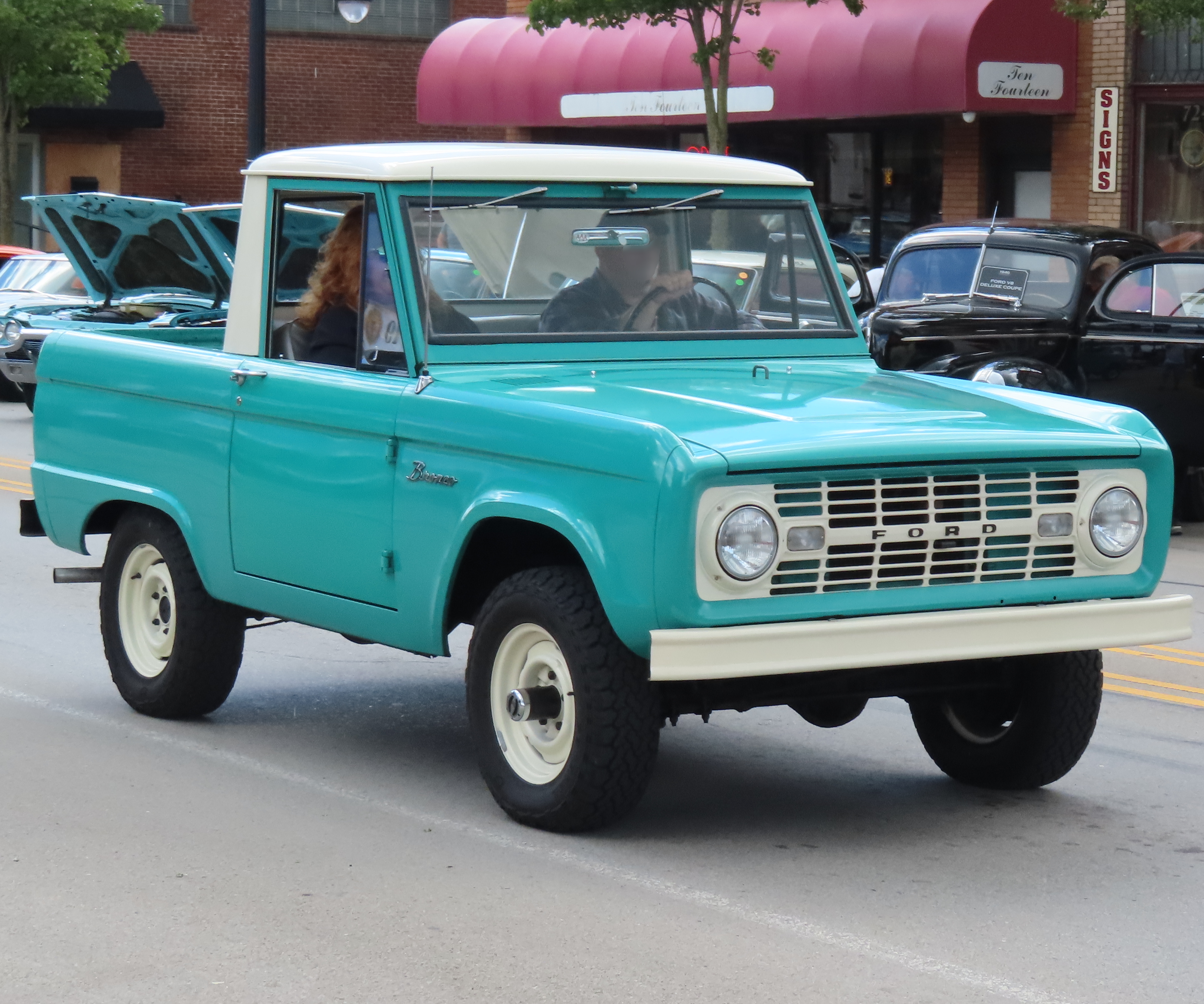 Hot Wheels Ford Bronco diecast model cars