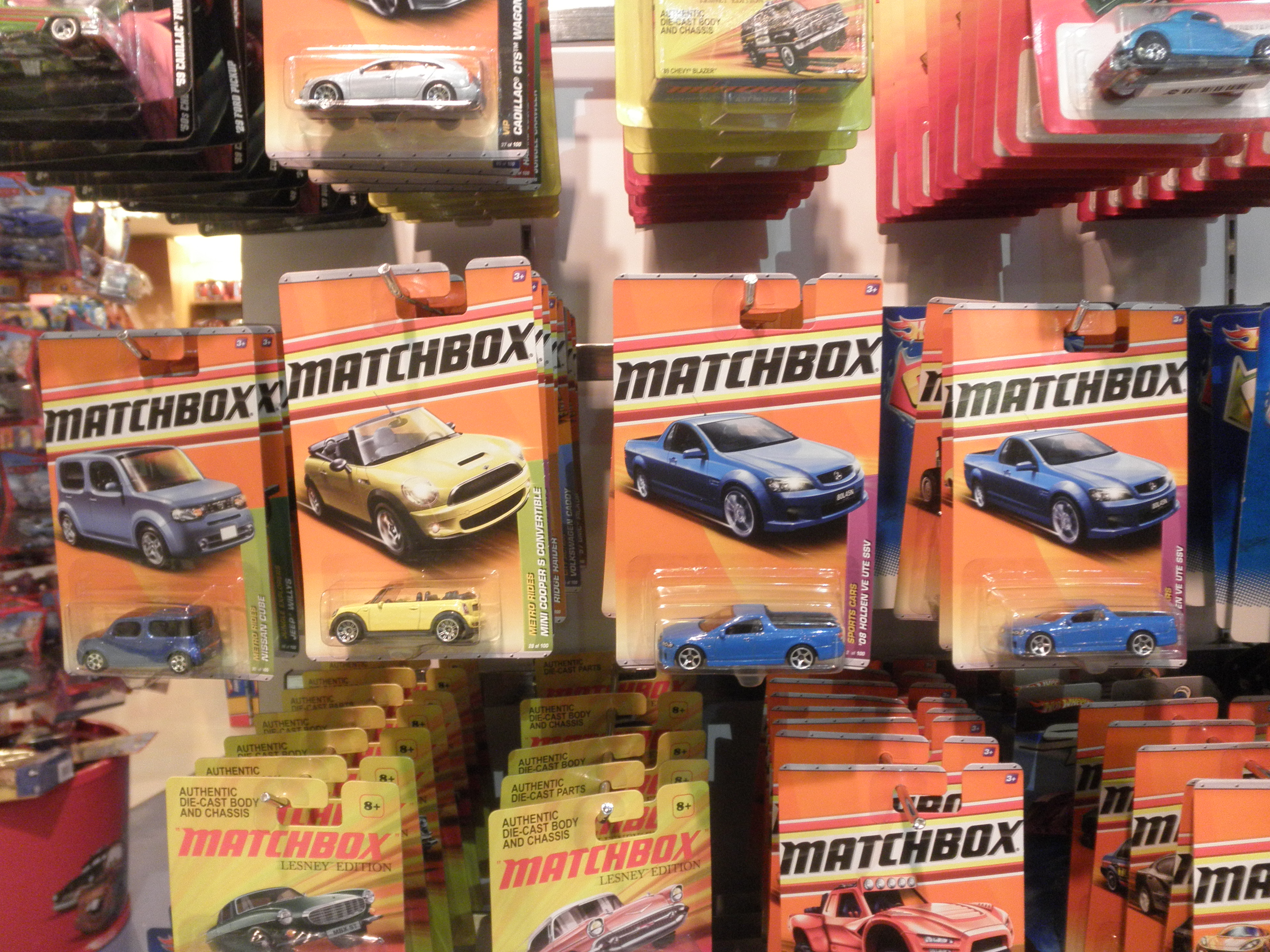 old (Lesney-era) Matchbox vs new (Mattel-era) Matchbox: Which Should You Buy in South Africa? 2 old (Lesney-era) Matchbox versus new (Mattel-era) Matchbox diecast comparison