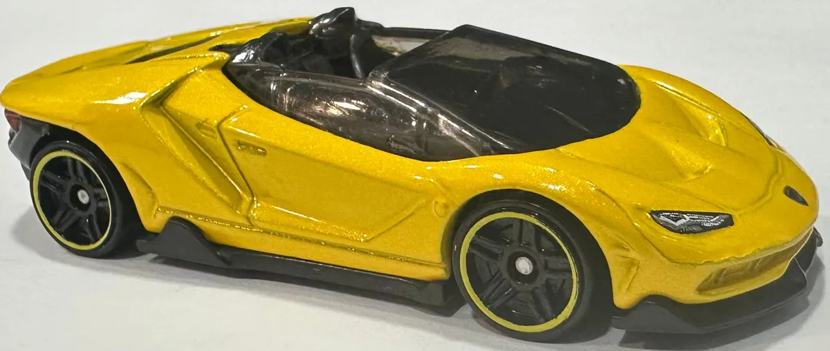 2026 Hot Wheels #002 '16 Lamborghini Centenario Roadster