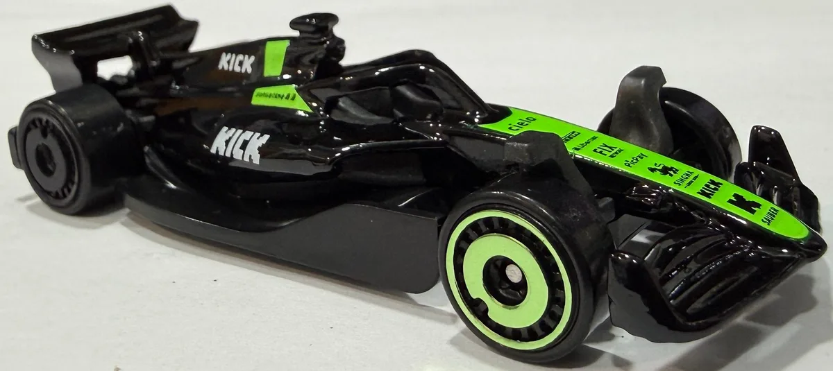 2026 Hot Wheels #154 Kick Sauber F1 Team