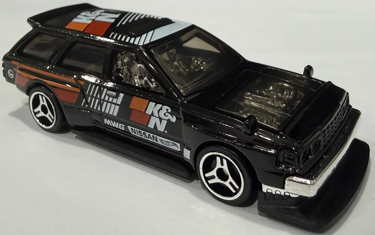 2026 Hot Wheels #225 Nissan Maxima Drift Car