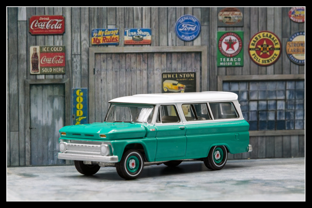 Best Lowriders Diecast Models by Auto World: South African Collector's Guide 1 Best Lowriders Diecast Models by Auto World: South African Collector's Guide - diecast model South Africa