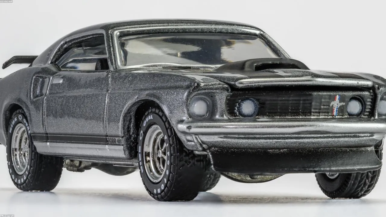 Greenlight Running on Empty 2021: Collector's Guide 2 Greenlight Running on Empty 2021: Collector's Guide - diecast model South Africa