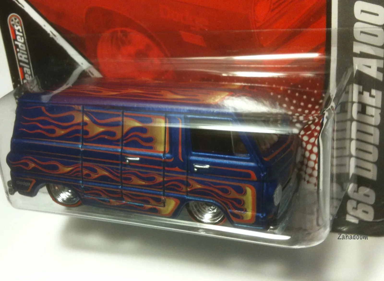 Hot Wheels 100% Hot Wheels 2001: Collector's Guide 2 Hot Wheels 100% Hot Wheels 2001: Collector's Guide - diecast model South Africa