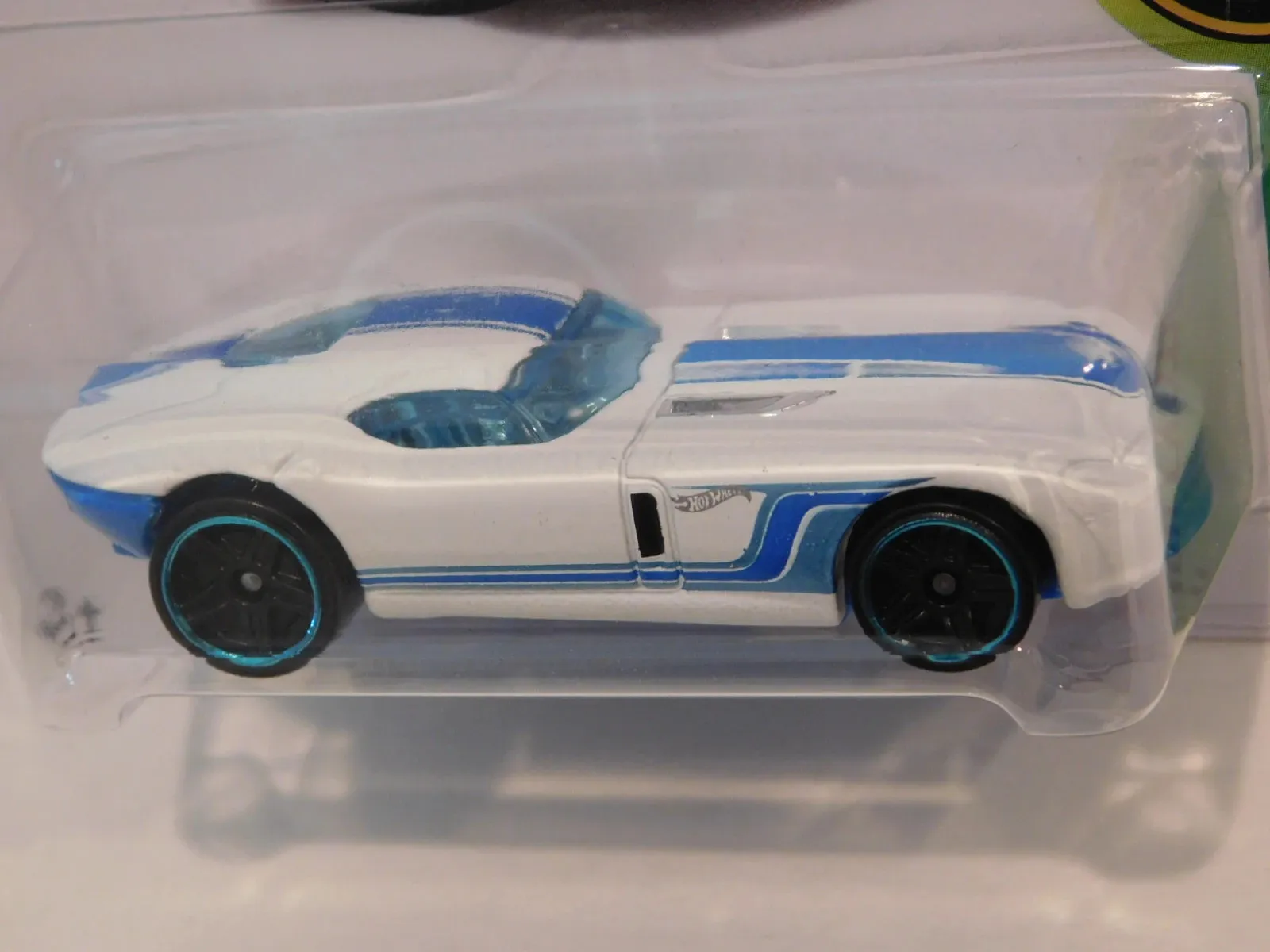 Hot Wheels Boulevard 2017: Collector's Guide 2 Hot Wheels Boulevard 2017: Collector's Guide - diecast model South Africa