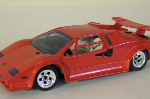 Lamborghini Models Diecast Models of the 1980s: A South African Collector's Guide 3 Lamborghini Models Diecast Models of the 1980s: A South African Collector's Guide